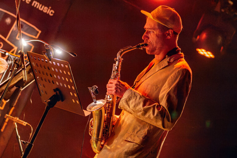 Impronedjeljak-i-Jazz-u-Mocvari-Ytterlandet-PITH-Teresa-Riemann-Mocvara-14.4.2026-33
