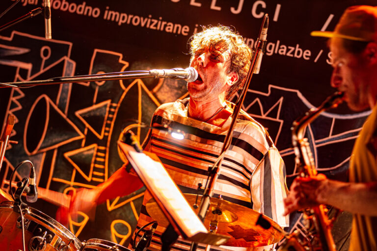 Impronedjeljak-i-Jazz-u-Mocvari-Ytterlandet-PITH-Teresa-Riemann-Mocvara-14.4.2026-44